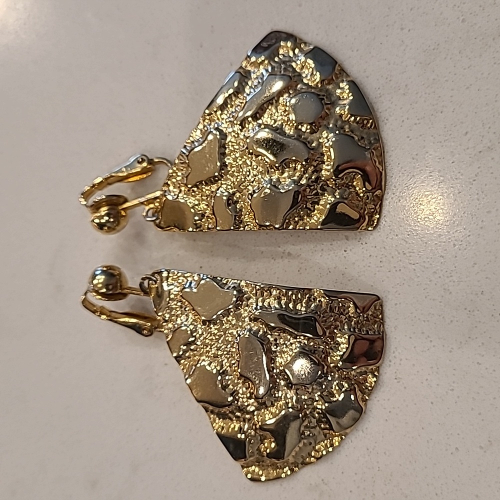 VINTAGE RETRO 80S GOLD CLIP EARRINGS